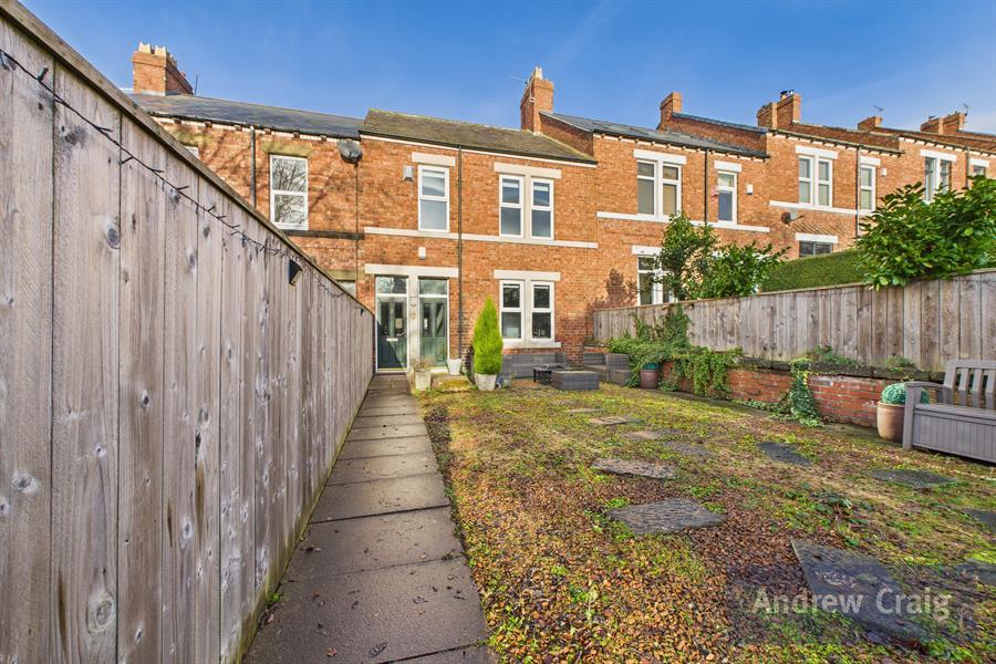 3 Bedroom House - Mid Terrace